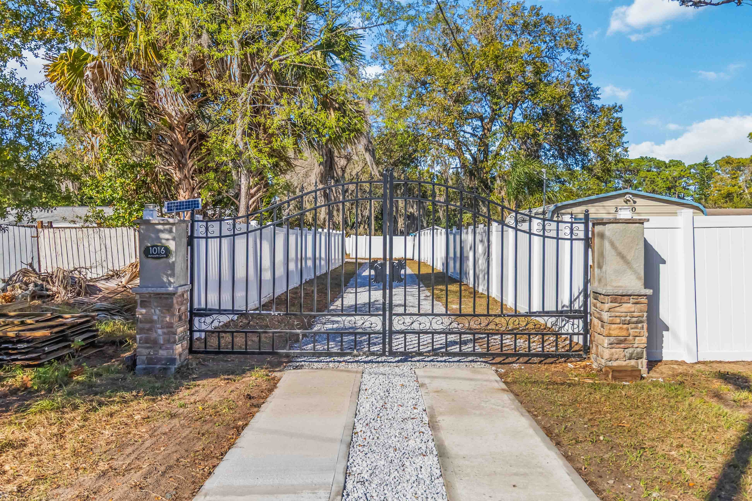 1016 Ashworth Cove - B